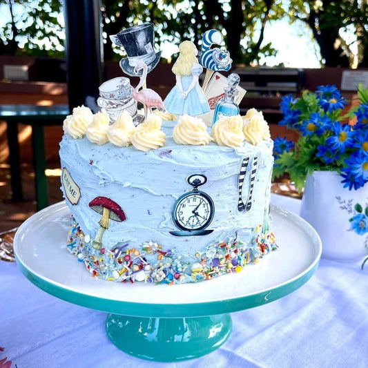 Alice in Wonderland Cake Kit