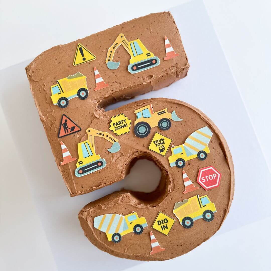 Construction age cake kit