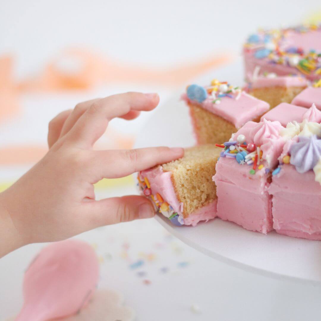 Unicorn Sparkles Cake Kit