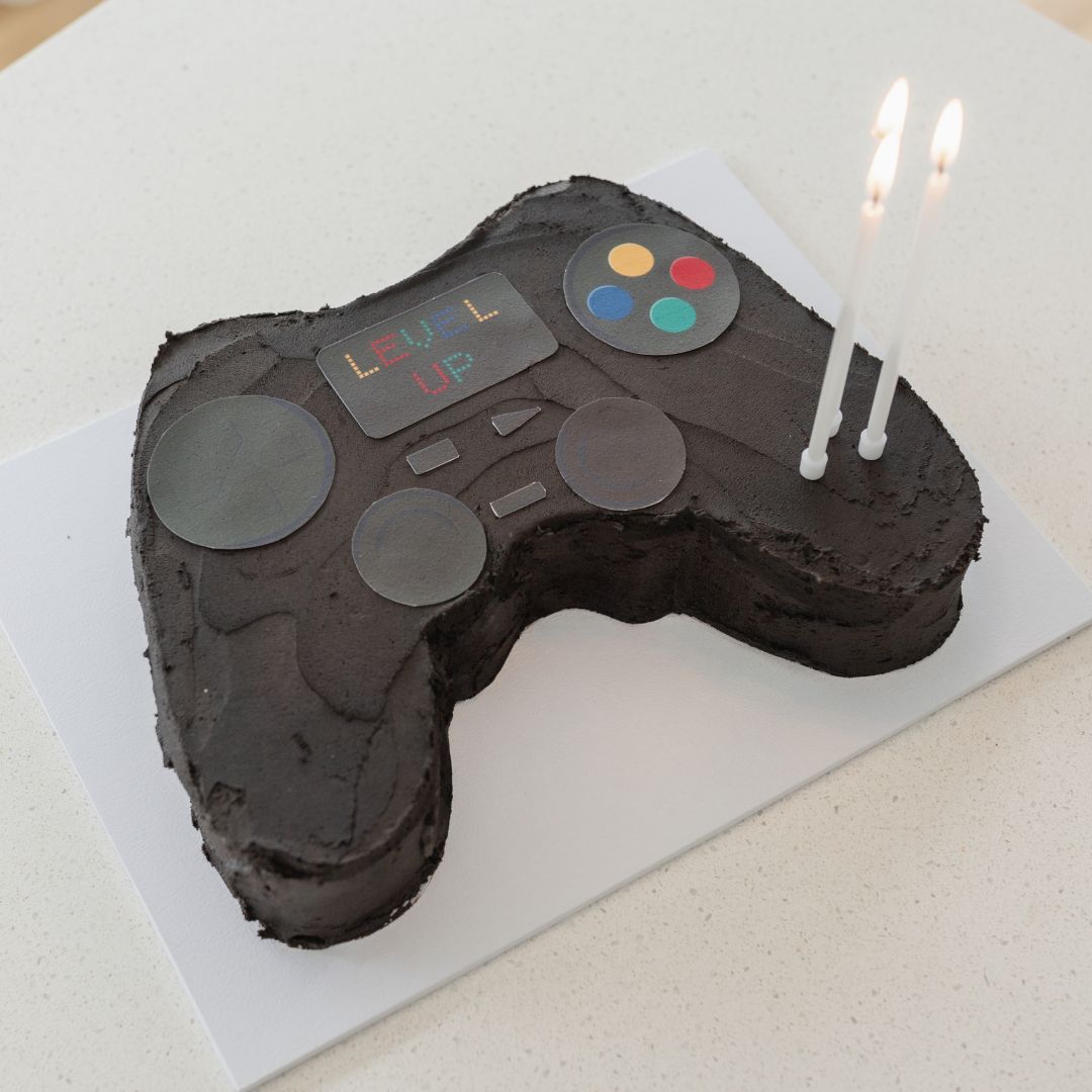 Console Game Control Cake Kit