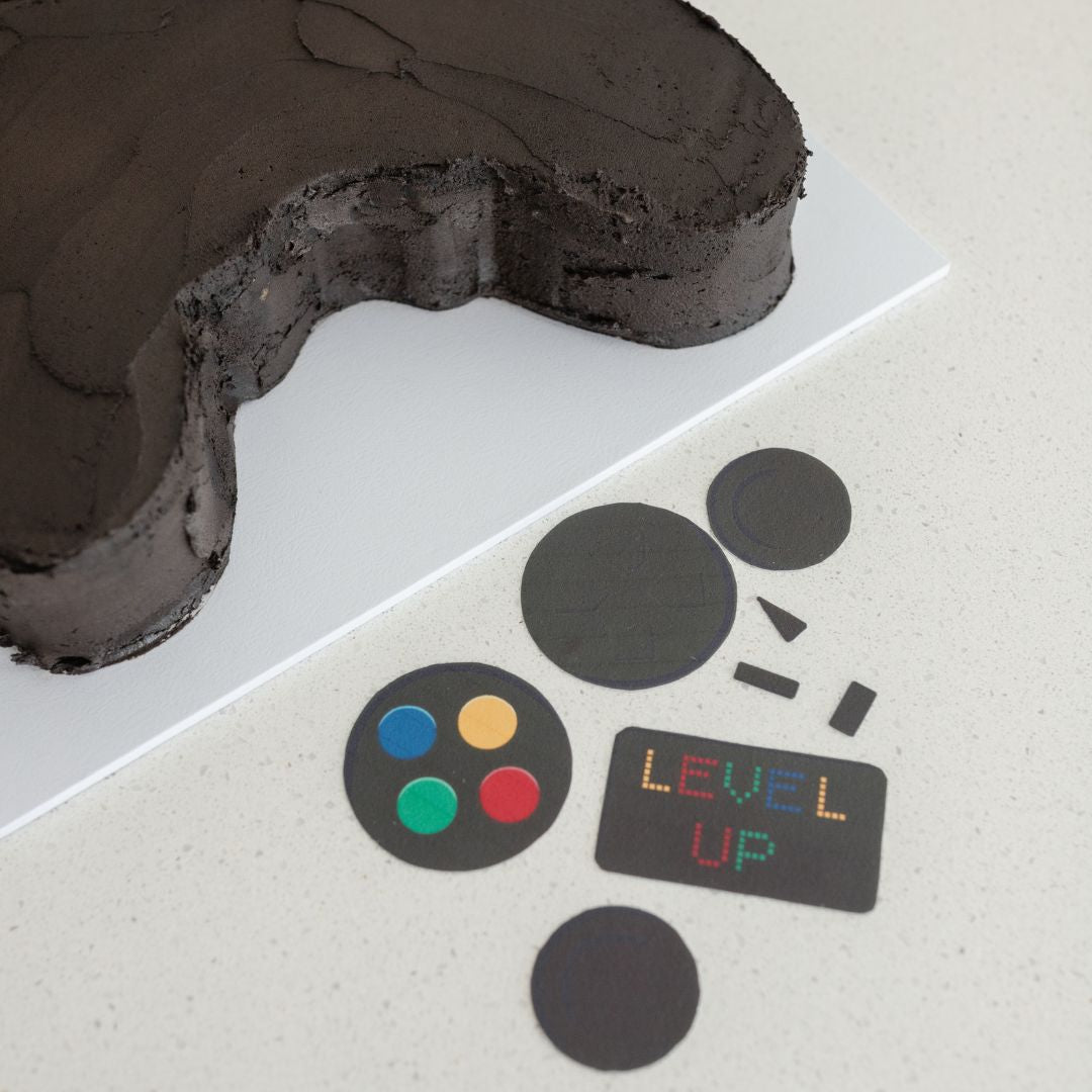 Console Game Control Cake Kit