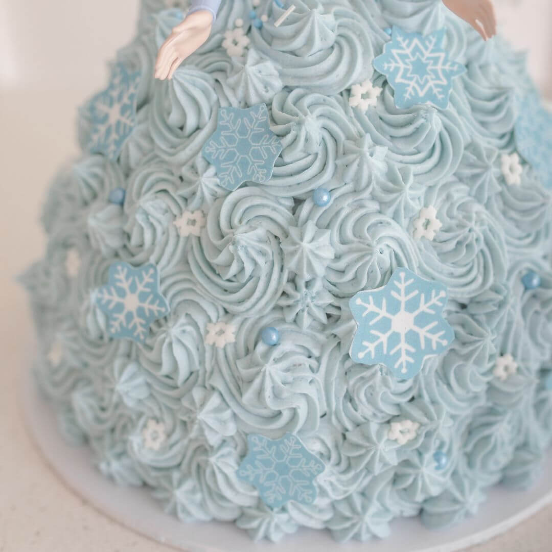 Snow Queen Dolly Varden Cake