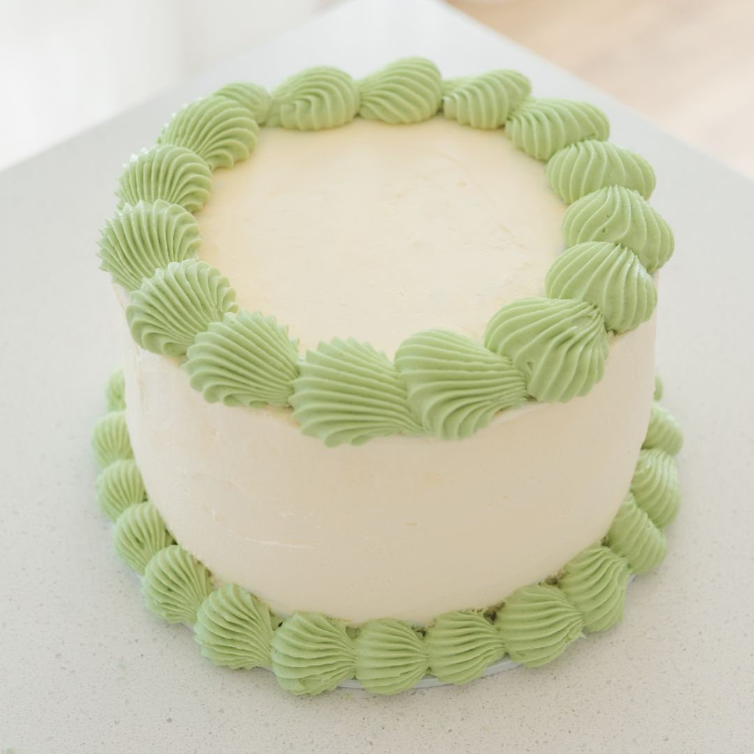 Green on White Vintage Cake Kit