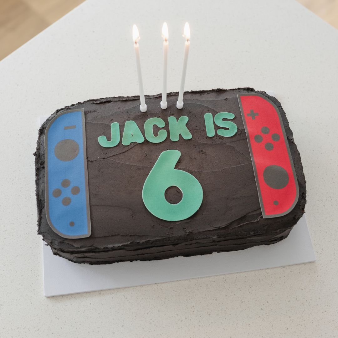 Handheld Game Control Cake Kit