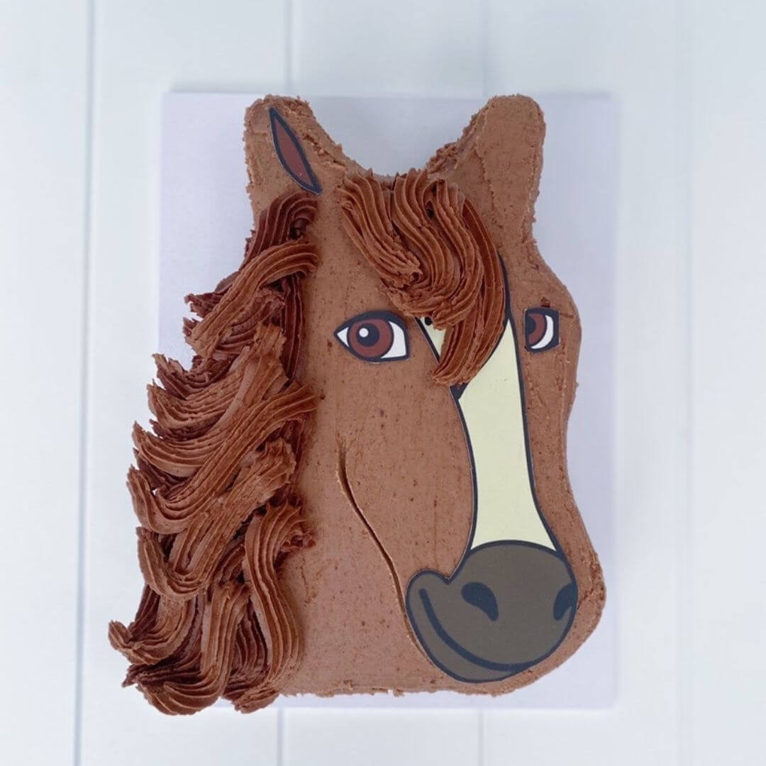 Horse cake - Decorated Cake by Layla A - CakesDecor