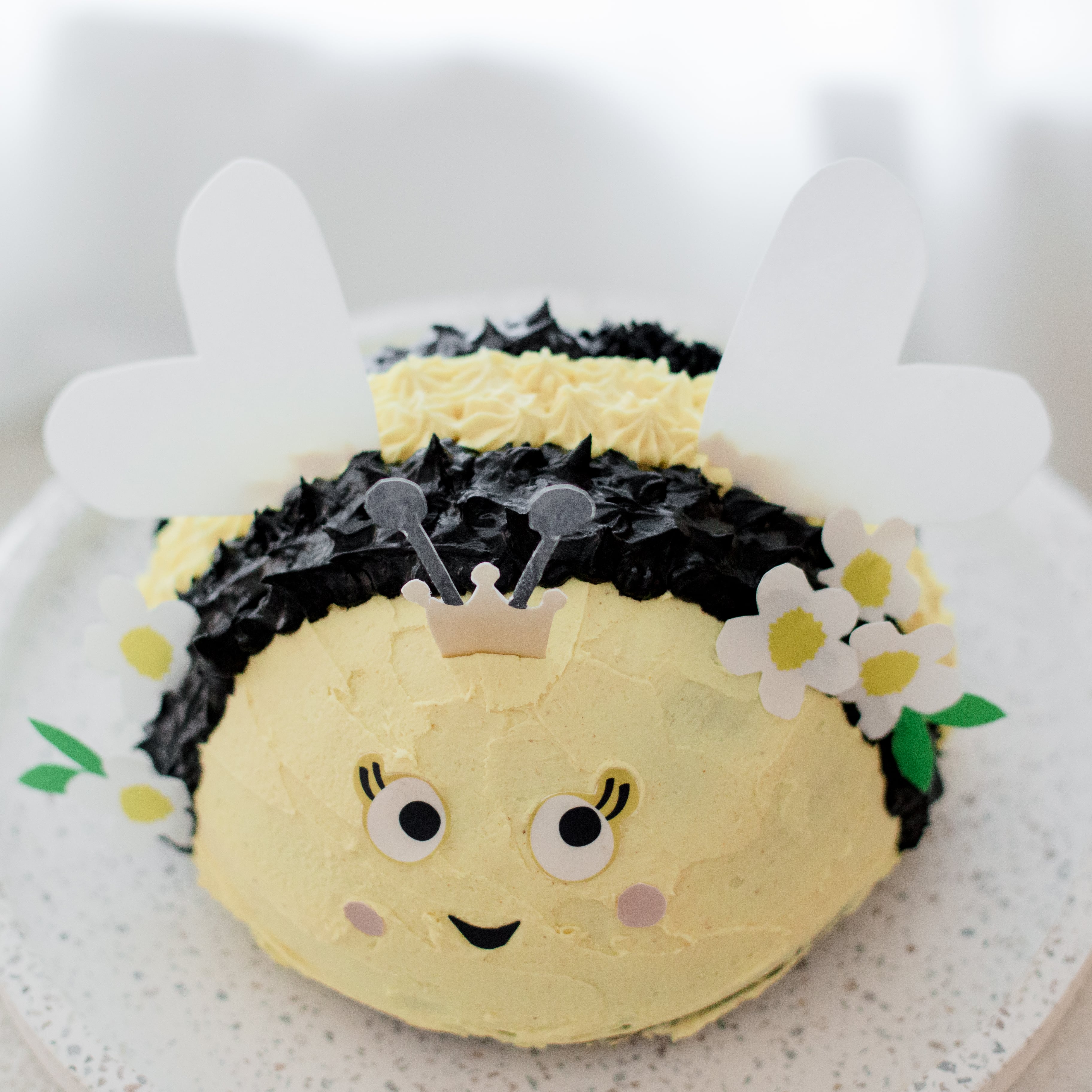 Bumblebee Brownie | Kids Baking Recipes | Betty Crocker