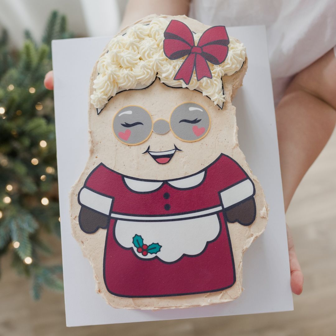 Mrs. Claus Cake Kit