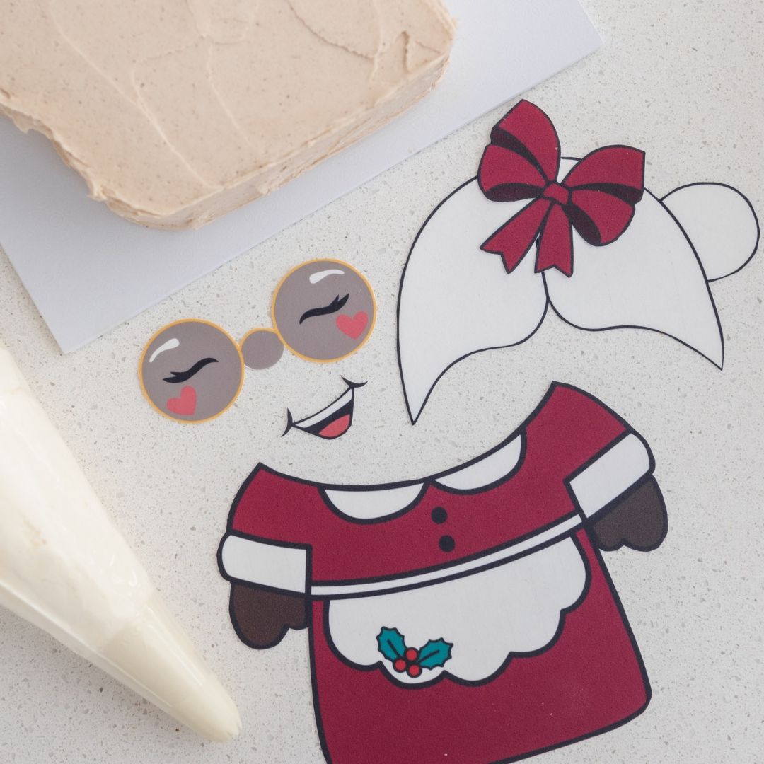 Mrs. Claus Cake Kit