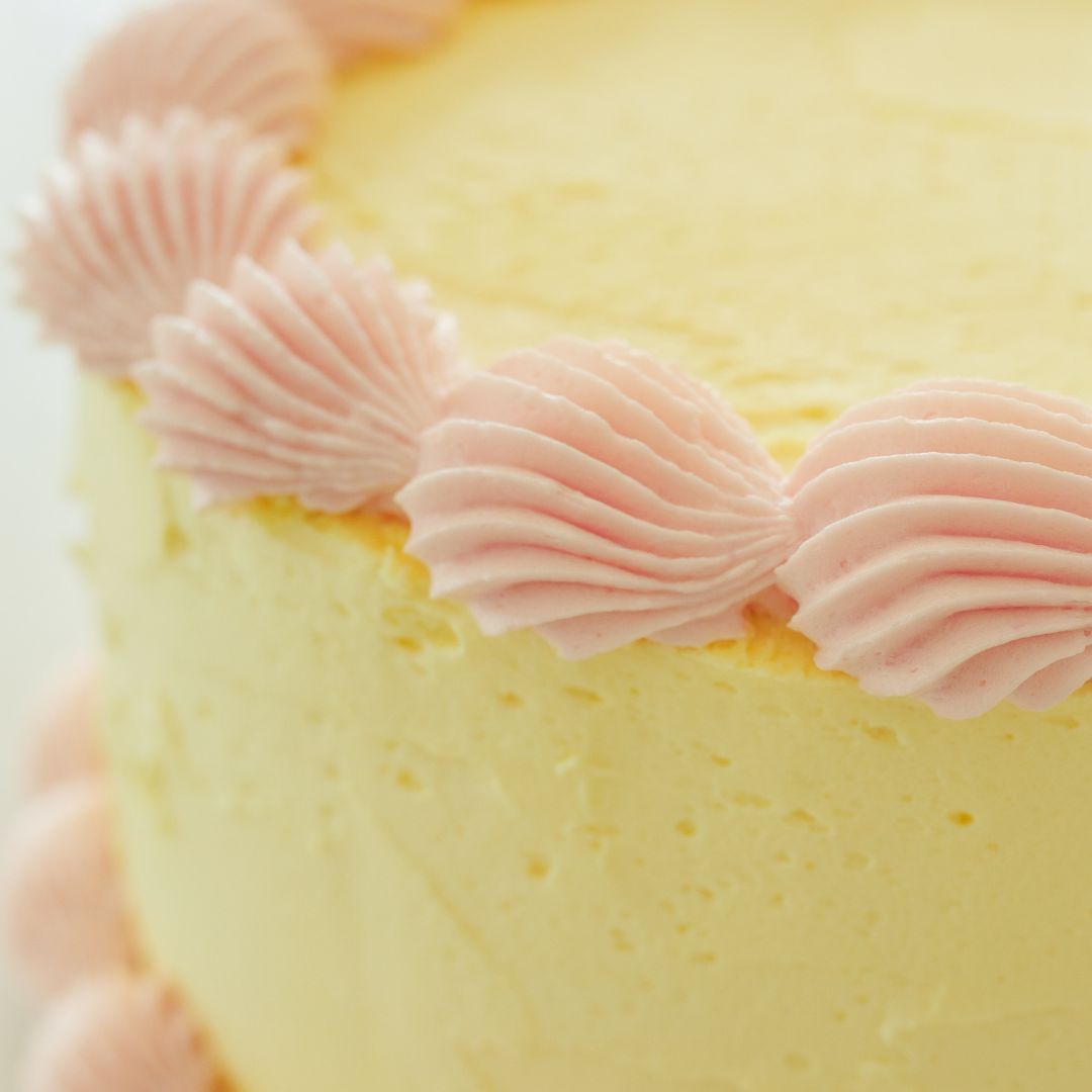 Pink on Yellow Vintage Cake Kit