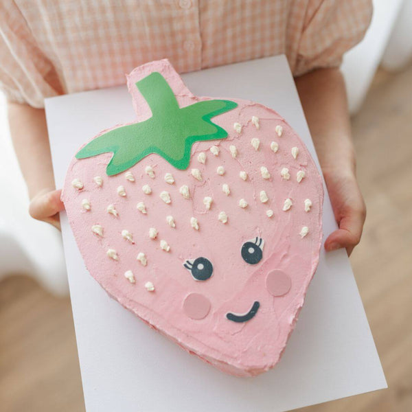 Strawberry Kisses Cake Kit | Bake Believe