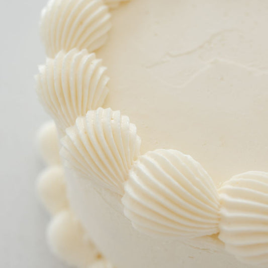 White on White Vintage Cake Kit